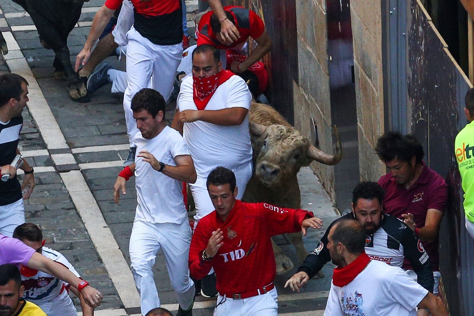 El quinto encierro de los Sanfermines, en imágenes