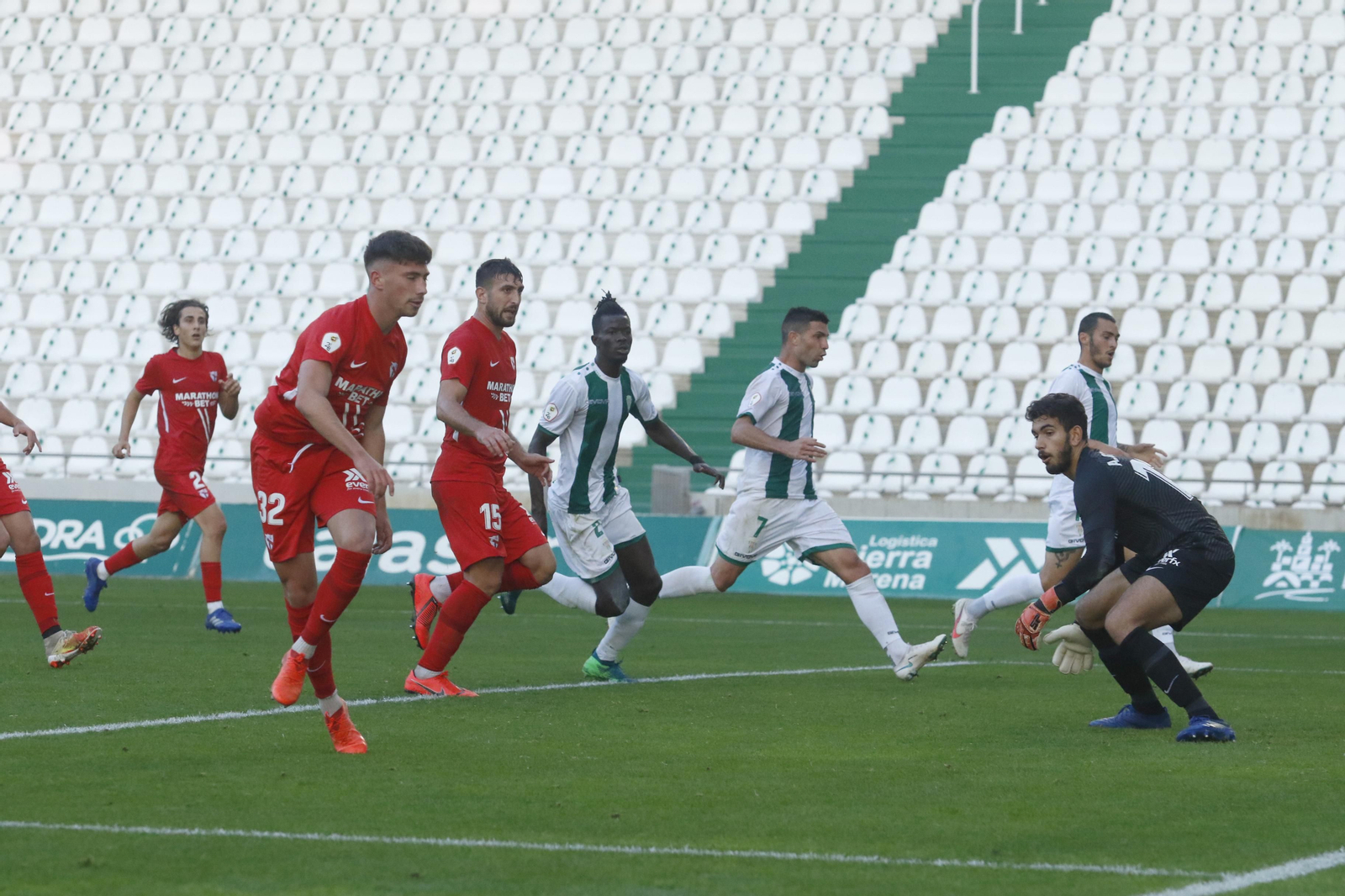 Las imágenes de la derrota del Córdoba CF ante el Sevilla Atlético