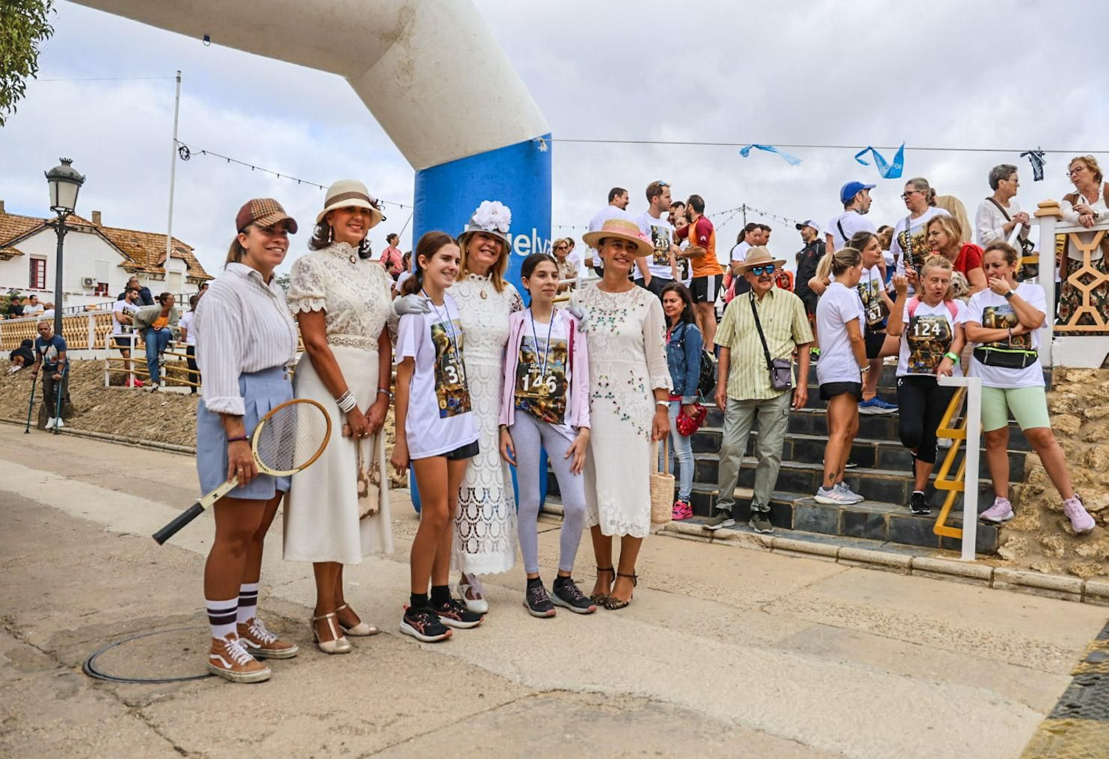 Imágenes de la 'II Milla Británica' en el Barrio Obrero con motivo de la Feria del Legado Británico