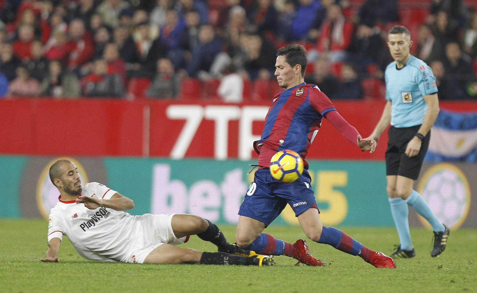 Las imágenes del Sevilla-Levante