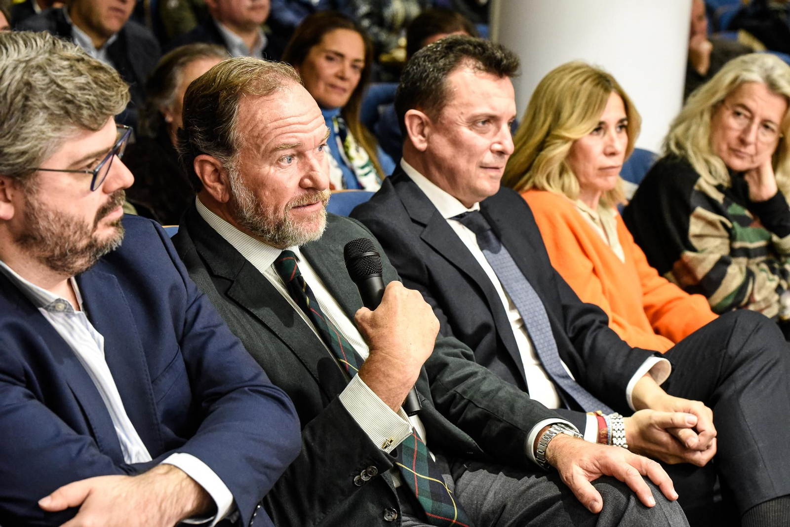 Imágenes de la presentación del libro de Juan Carlos Girauta  "Sentimentales, ofendidos, mediocres y agresivos"