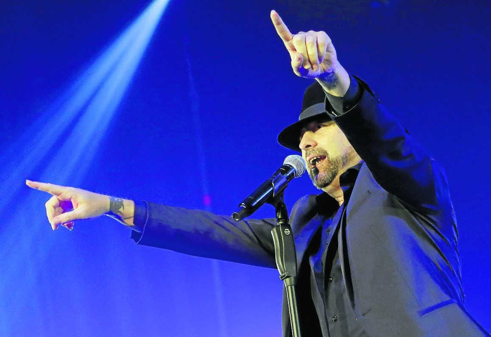 Selu Figuereo, El Barrio, durante el concierto de 'Las costuras del alma' que ofreció en Jerez en febrero.