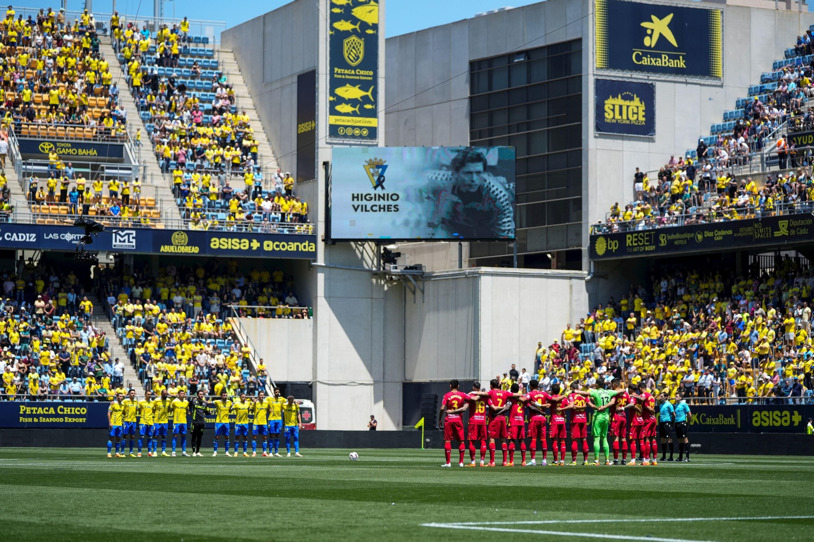 Formaciones iniciales del Cádiz y el Getafe. Formaciones iniciales del Cádiz y el Getafe.