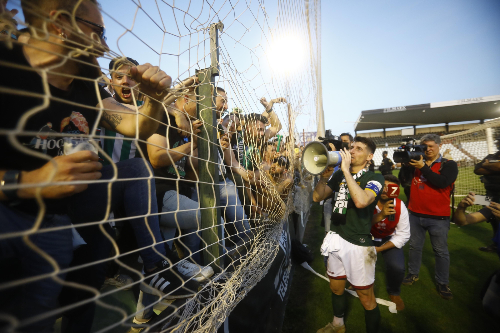 Las imágenes de la fiesta del ascenso del Córdoba CF en Mérida