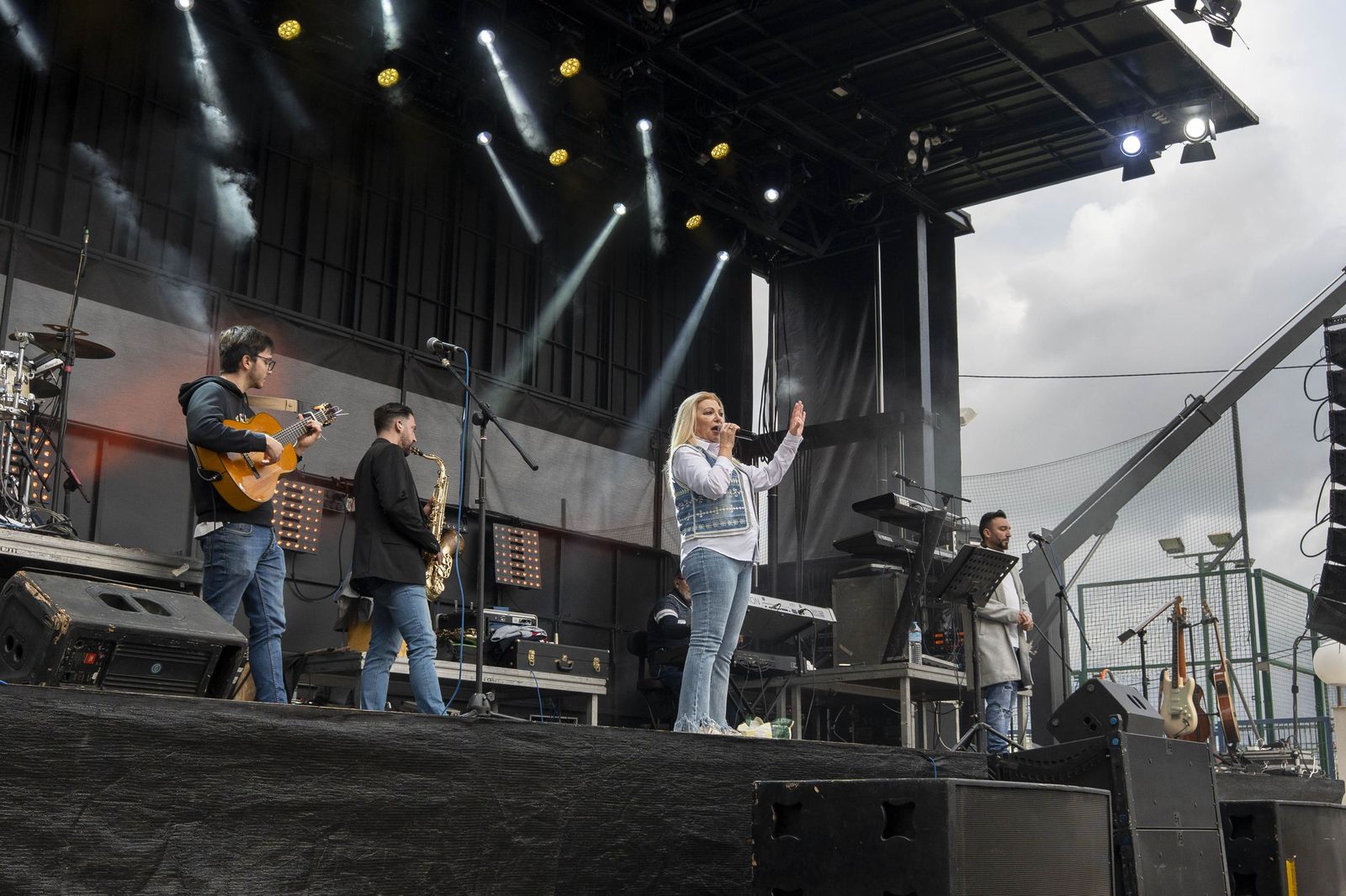 Las moragas reúnen a miles de personas en Roquetas para celebrar el final de año