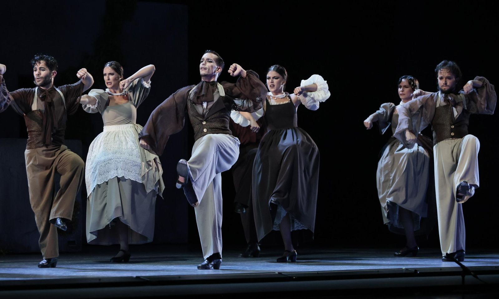 la imágenes del Ballet Flamenco de Andalucía en el Teatro de la Maestranza.