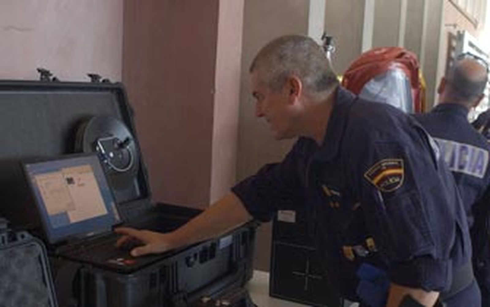 La Policía confisca una granada sospechosa en el pabellón de Correos