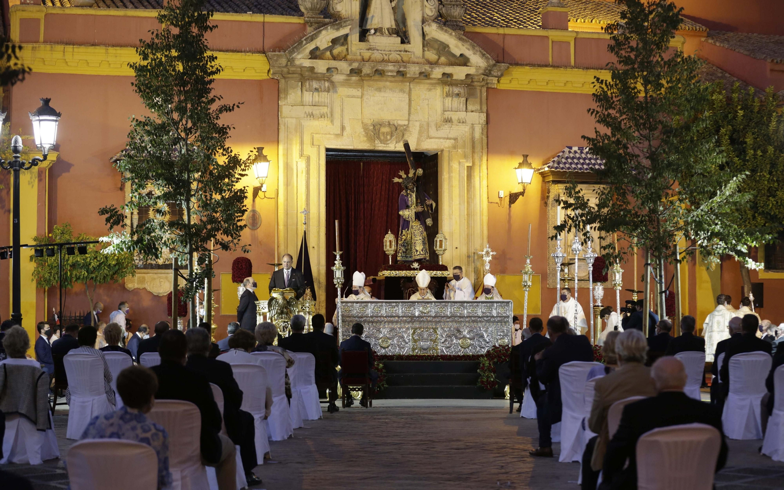 Las imágenes de la misa por el cuarto centenario del Gran Poder