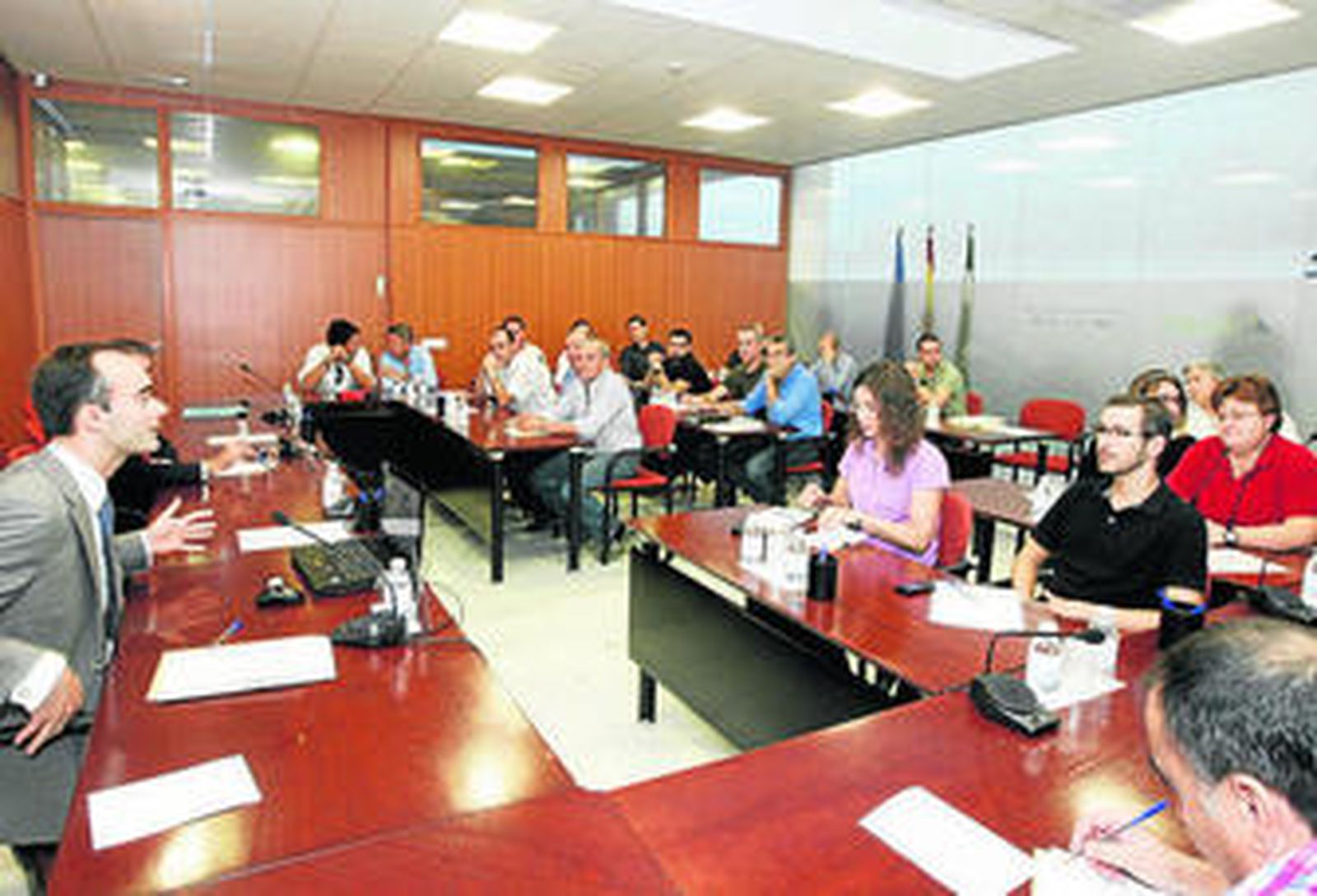 Manuel de la Torre, jefe del Área de Industria y Energía de la Subdelegación del Gobierno en Almería, en la jornada.
