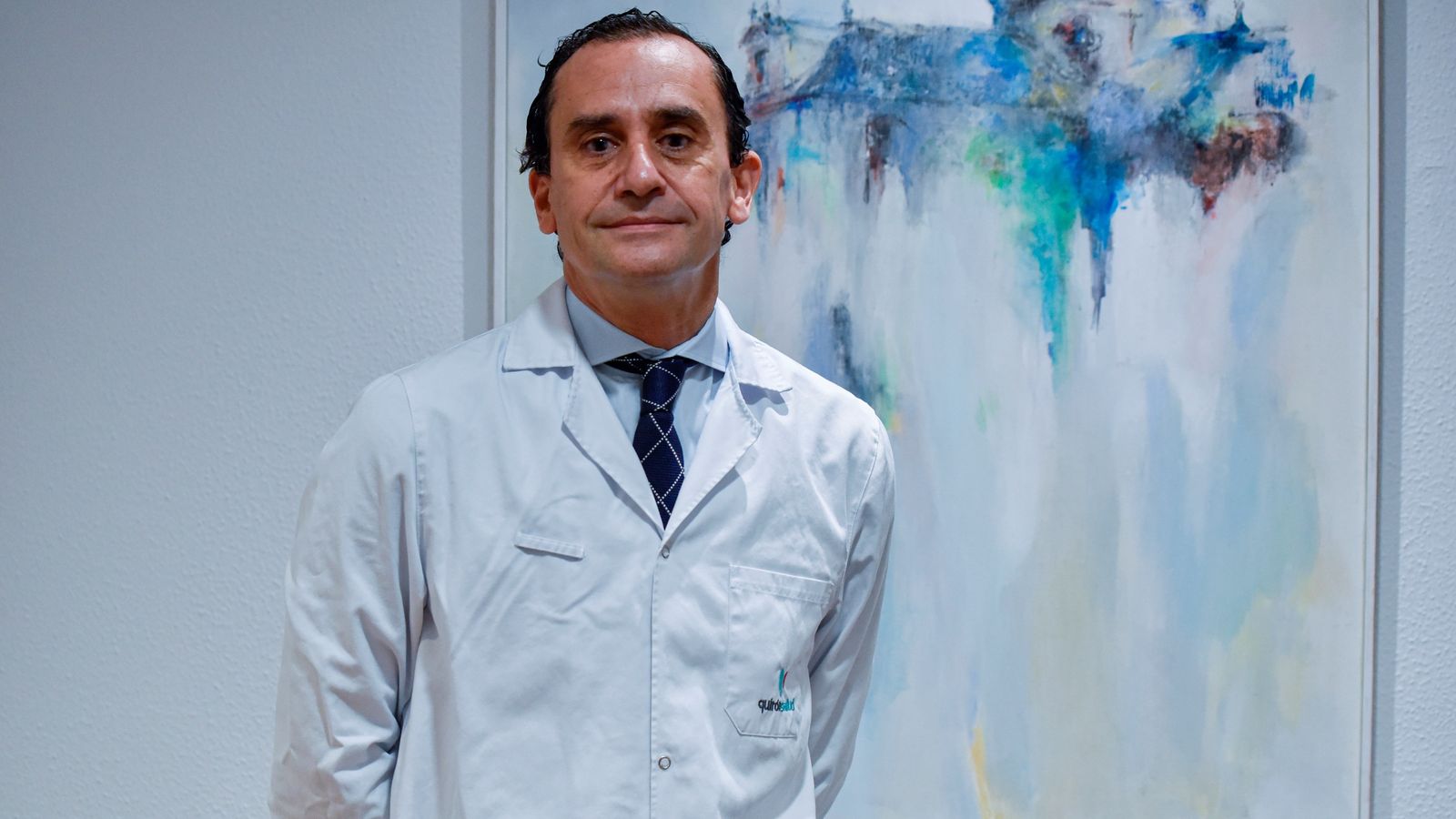 Dr. Salvador Morales Conde, jefe de cirugía general y aparato digestivo y de la Unidad de Cirugía Laparoscópica Avanzada de Quirónsalud Sagrado Corazón