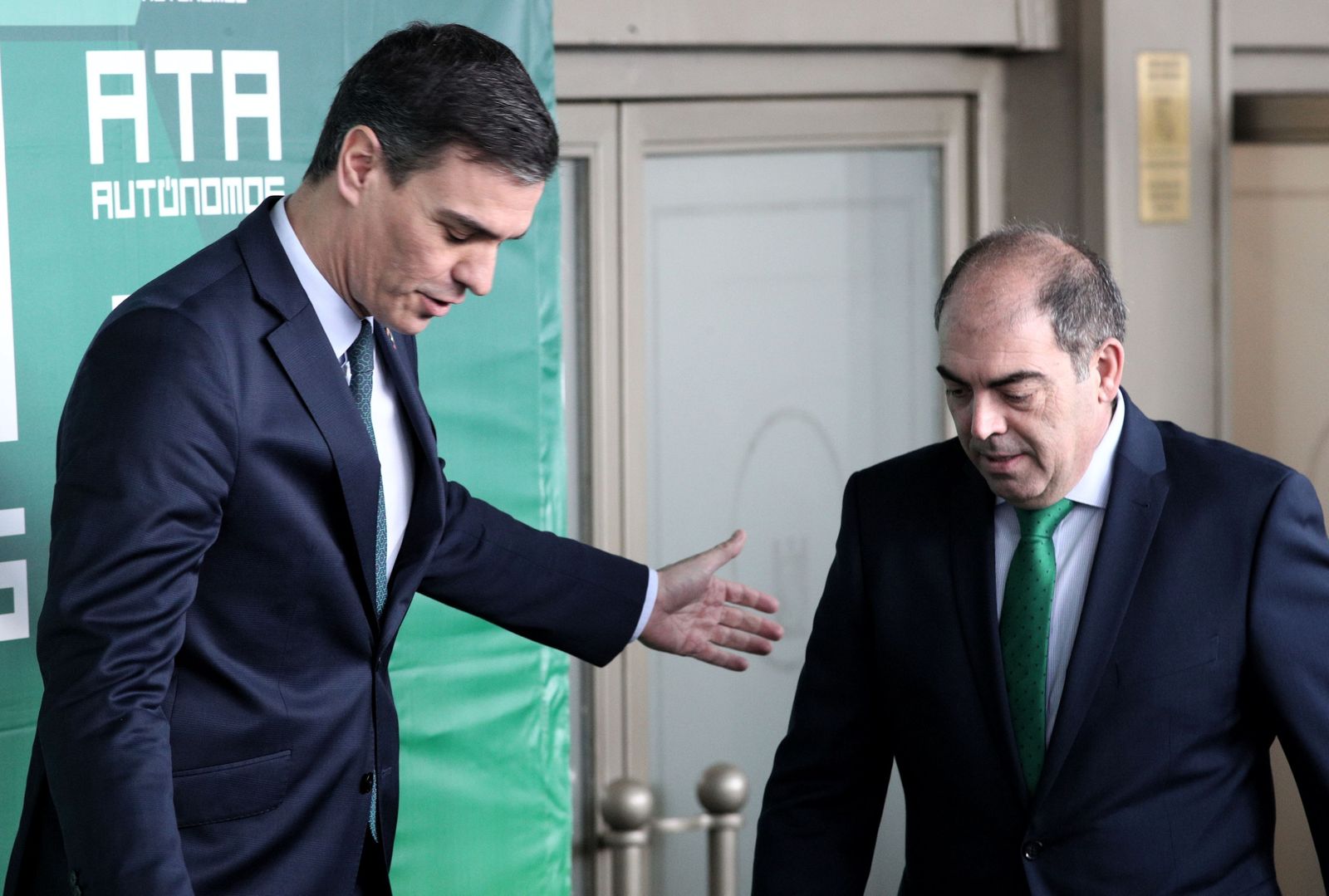 Pedro Sánchez y Lorenzo Amor.