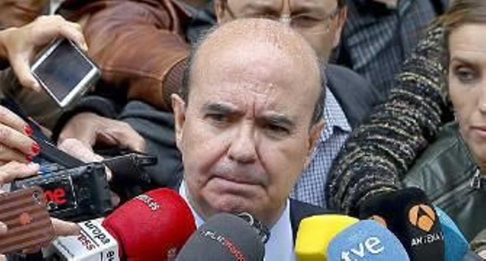 Bolaños imputa a Zarrías en la investigación por las sobrecomisiones de los ERE