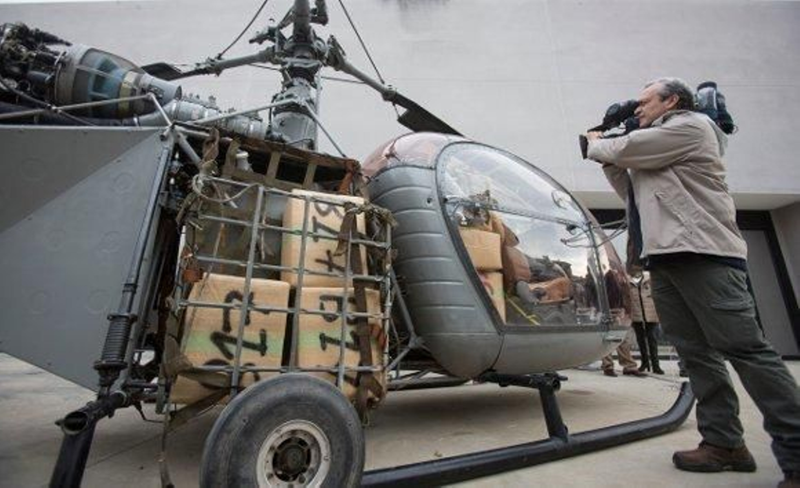 Veinte detenidos por traer hachís desde Marruecos en helicópteros Veinte detenidos por traer hachís desde Marruecos en helicópteros