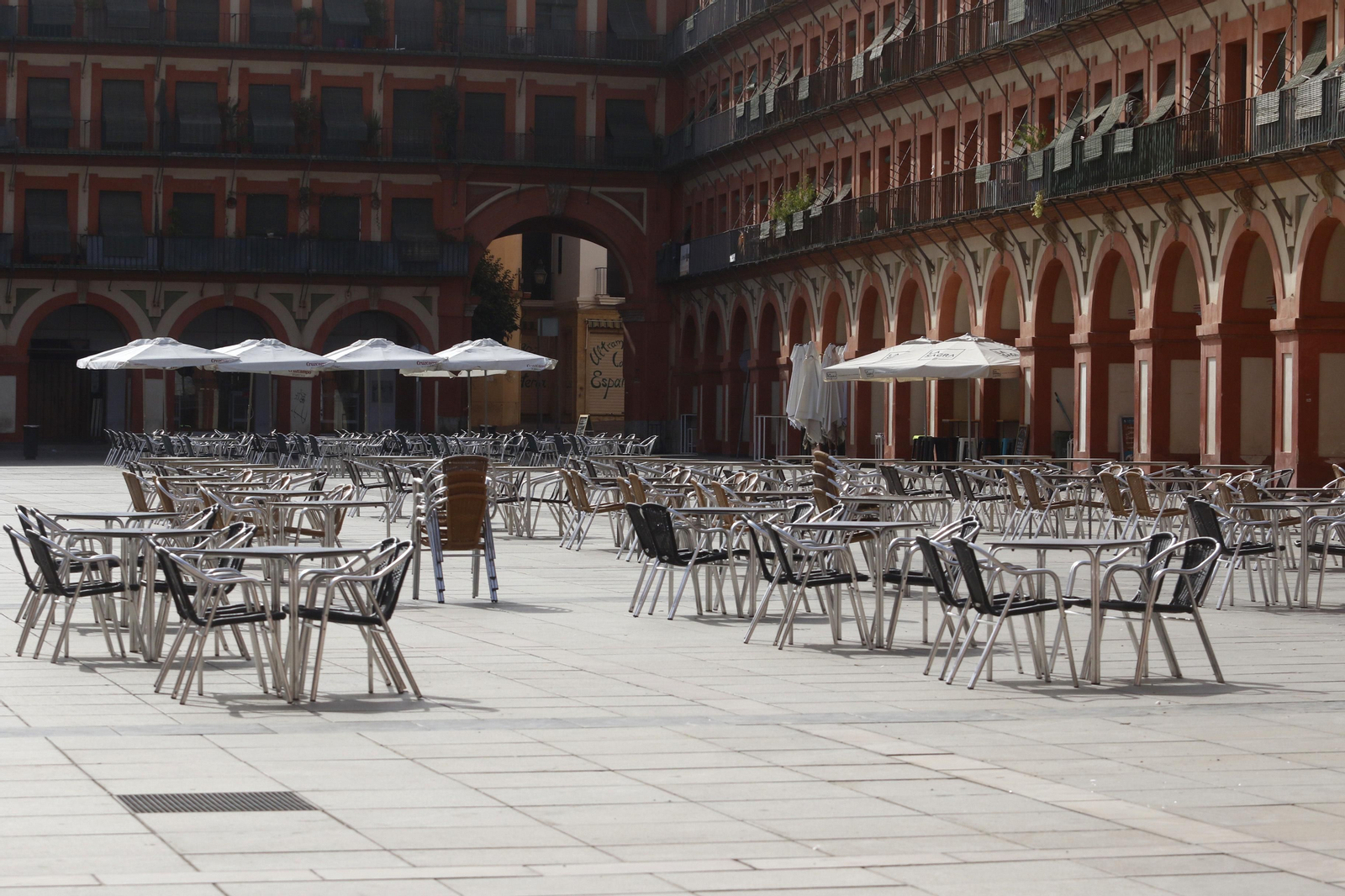 Córdoba se asfixia con las temperaturas máximas de España, en imágenes
