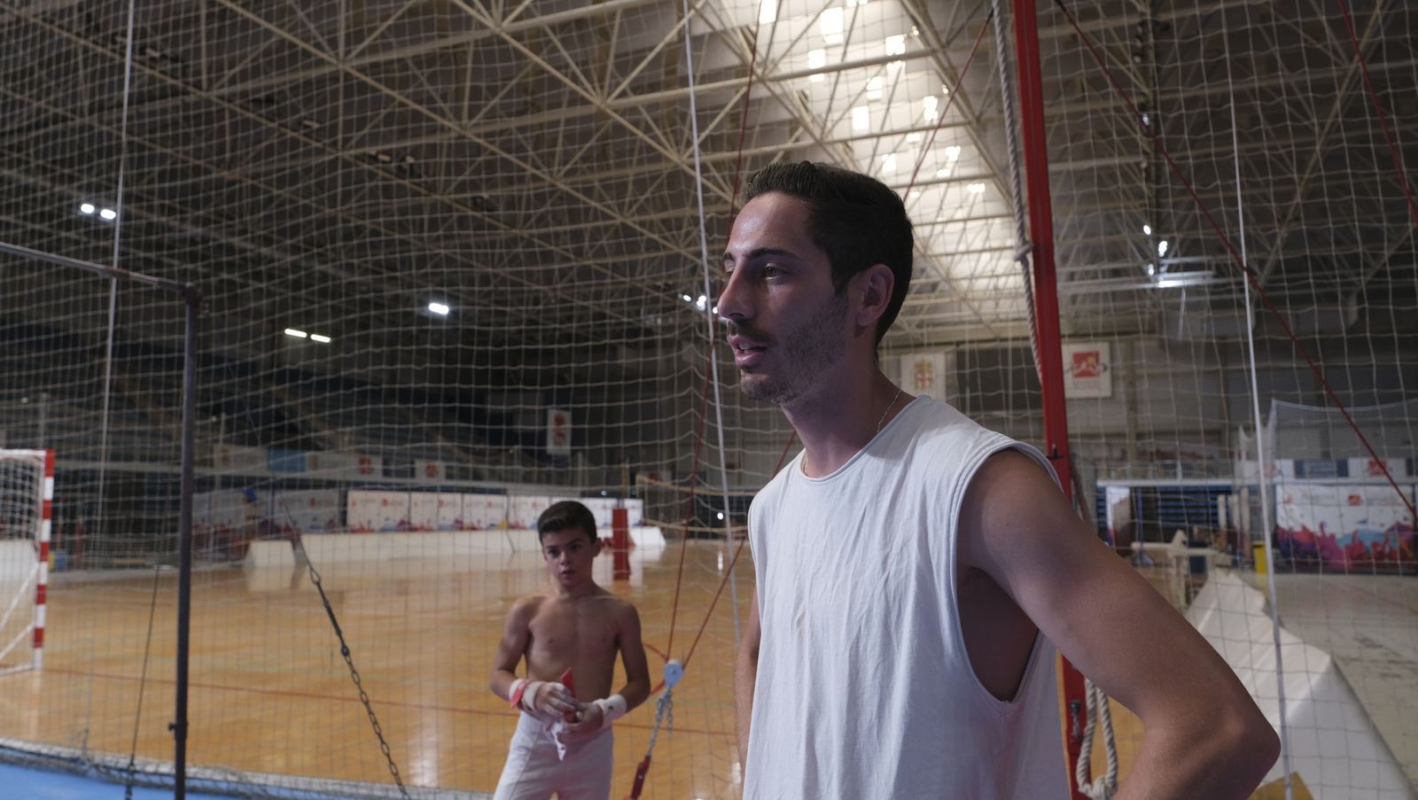 Imágenes de los entrenamientos de los gimnastas almerienses