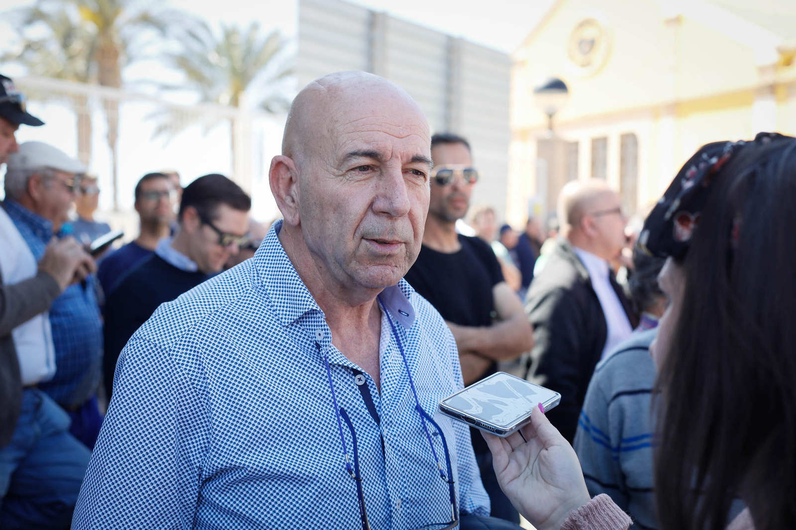 Los agricultores colapsan el puerto de Almería