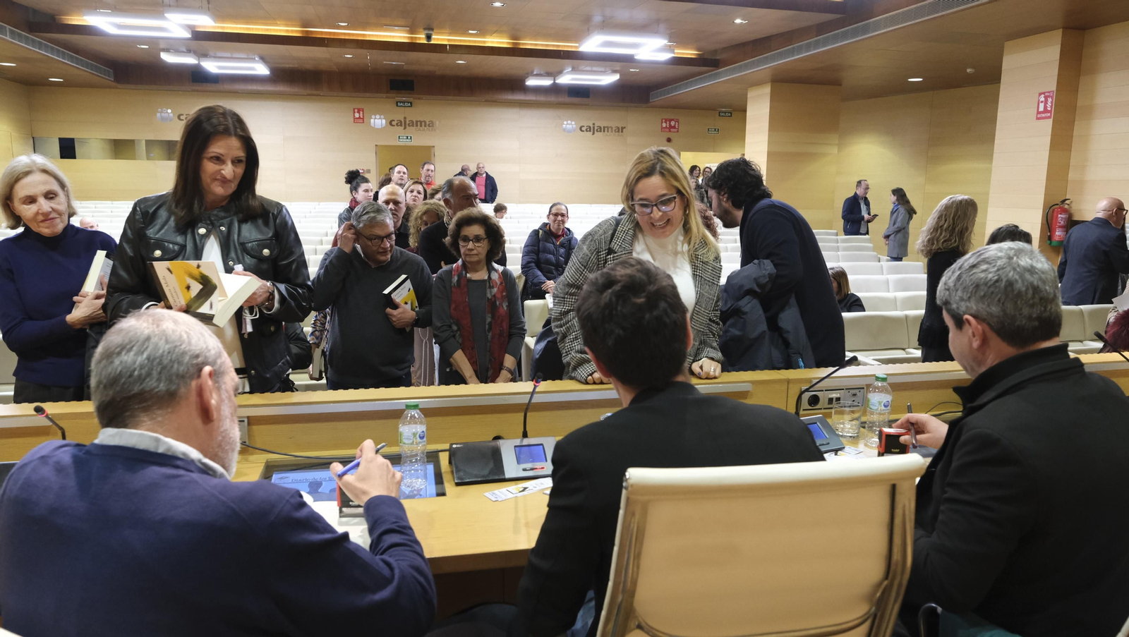 Imágenes de Diario de los Libros con Carmen Mola