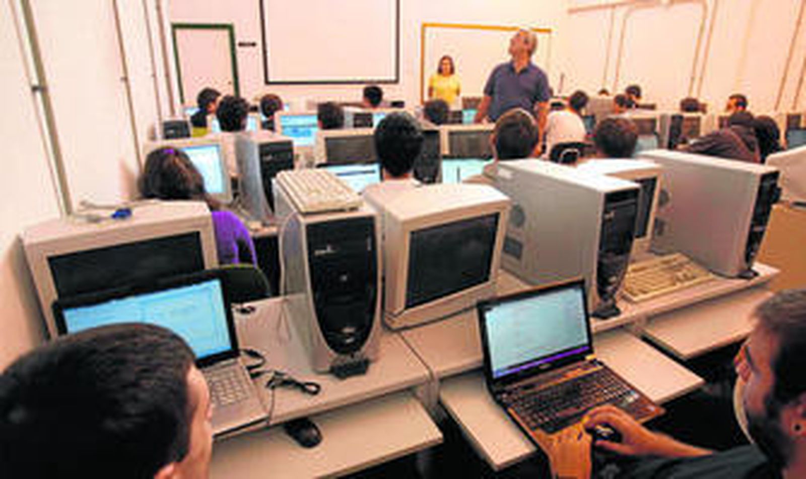 Imagen tomada a inicios del pasado curso en el aula 2 de Informática de la Escuela Superior de Ingeniería.