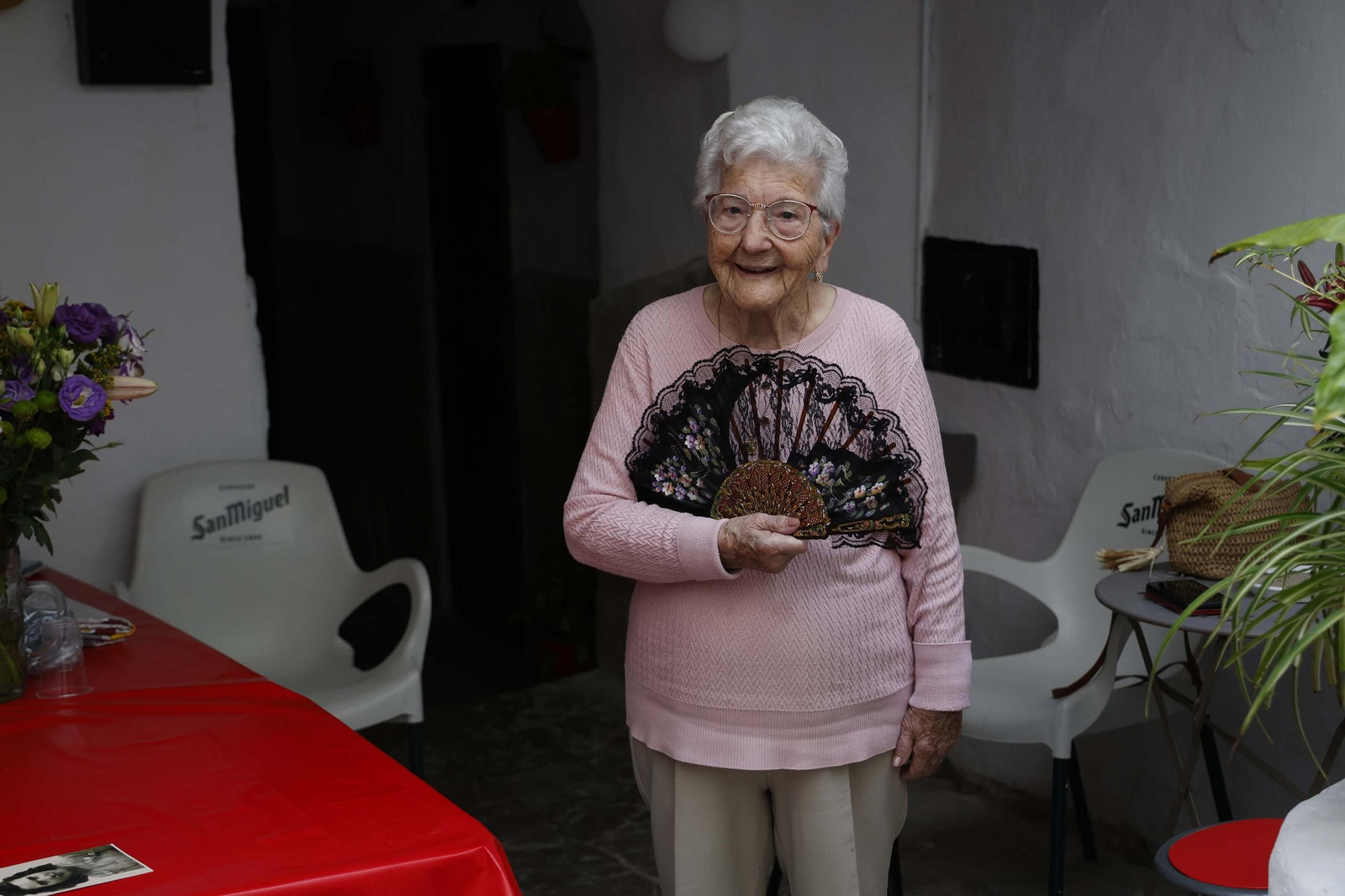 La vecina de Tarifa Juana Medero cumple 100 años rodeada de su familia