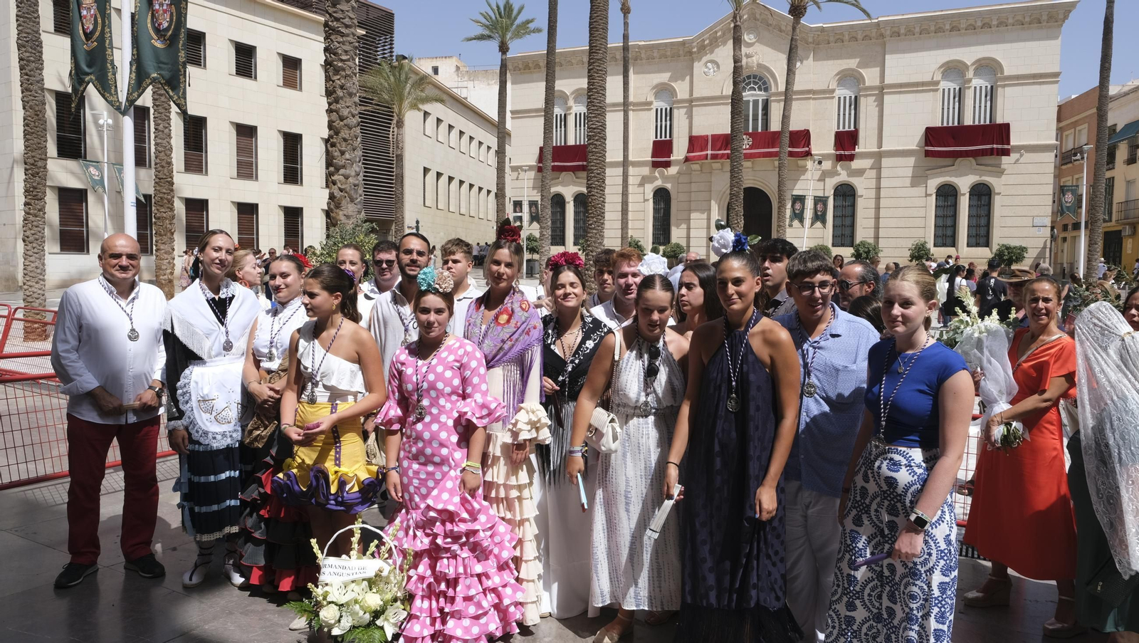 Ofrenda floral a la Virgen del Mar en la Feria de Almería 2024, en imágenes