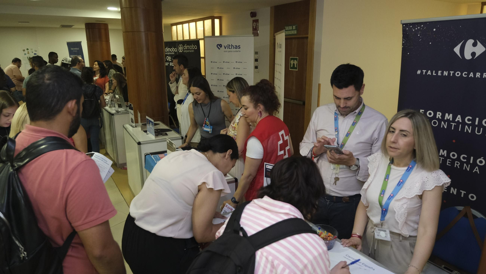 I Feria de Empleo Cruz Roja de Almería, en imágenes