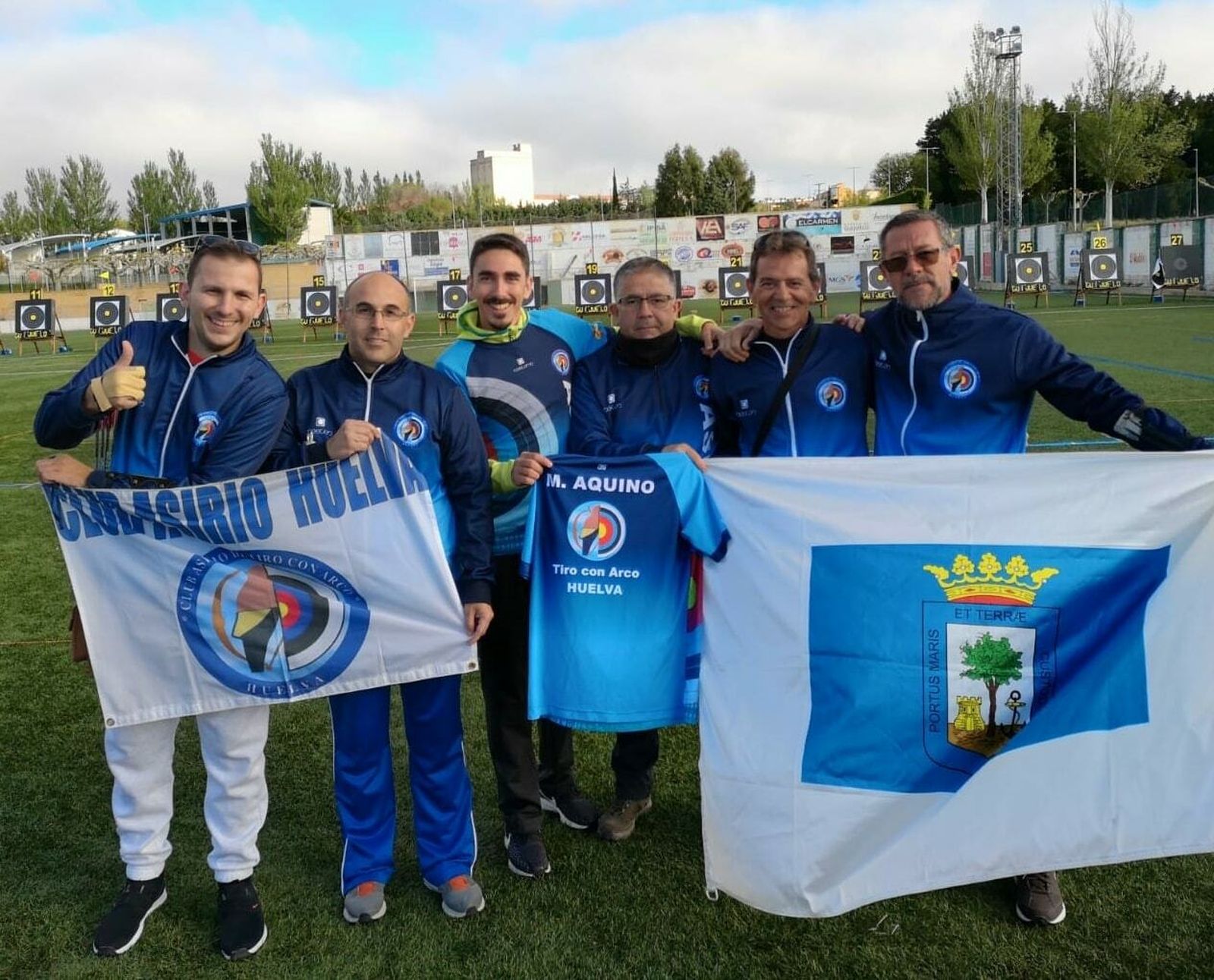 Representantes del club Asirio de Huelva en el Nacional de Guijuelo.