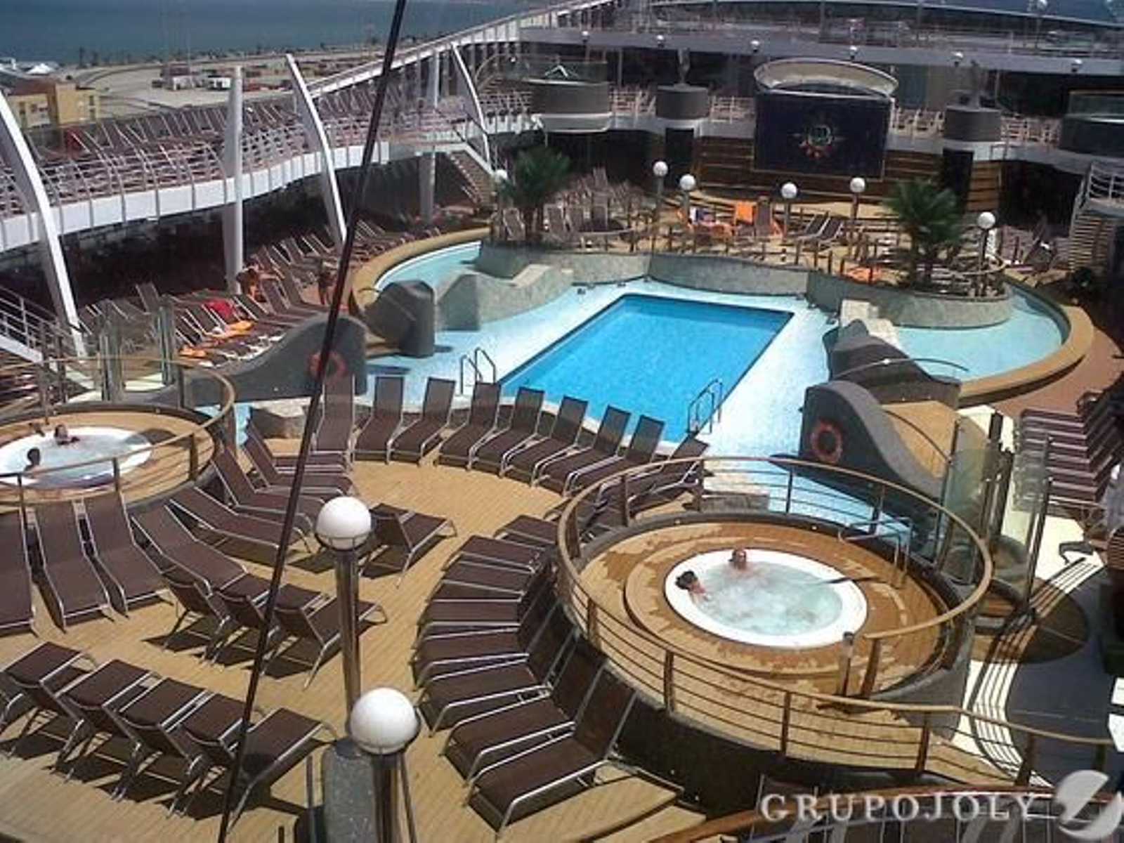 Una visita por el lujoso crucero MSC Divina en su preinauguración en Cádiz.

Foto: Sara Mancera