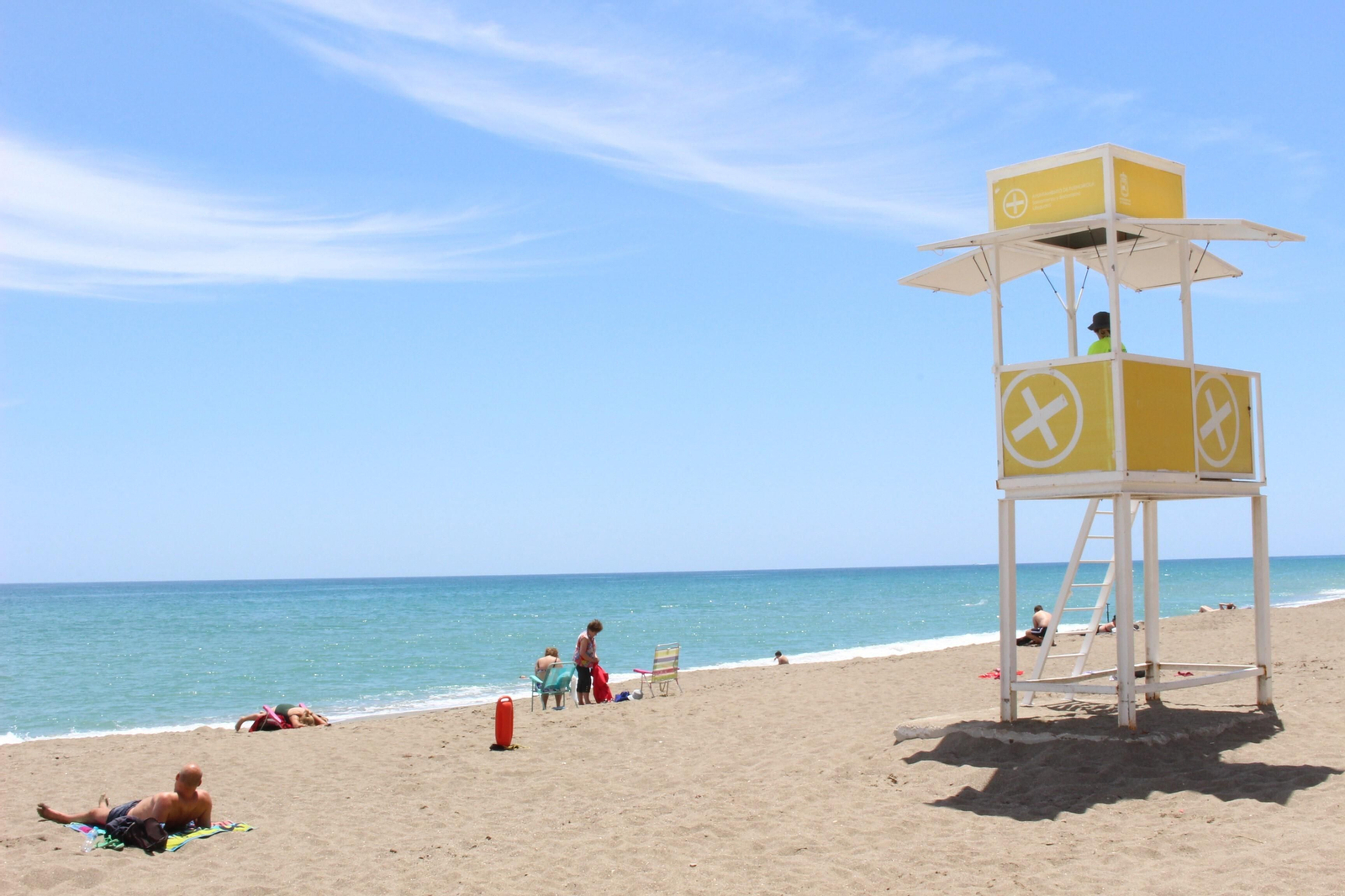 Fotos de la desescalada: Fuengirola ya disfruta del sol y la playa en la fase 2