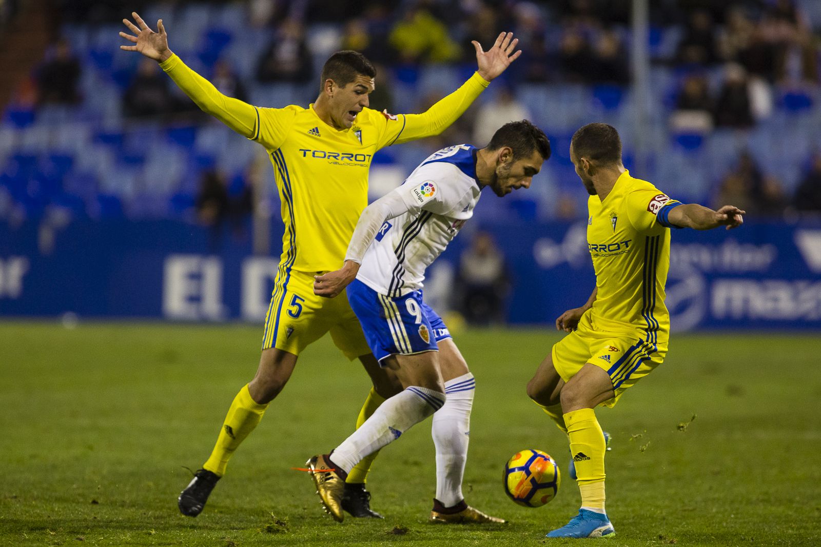Las imágenes del Zaragoza-Cádiz