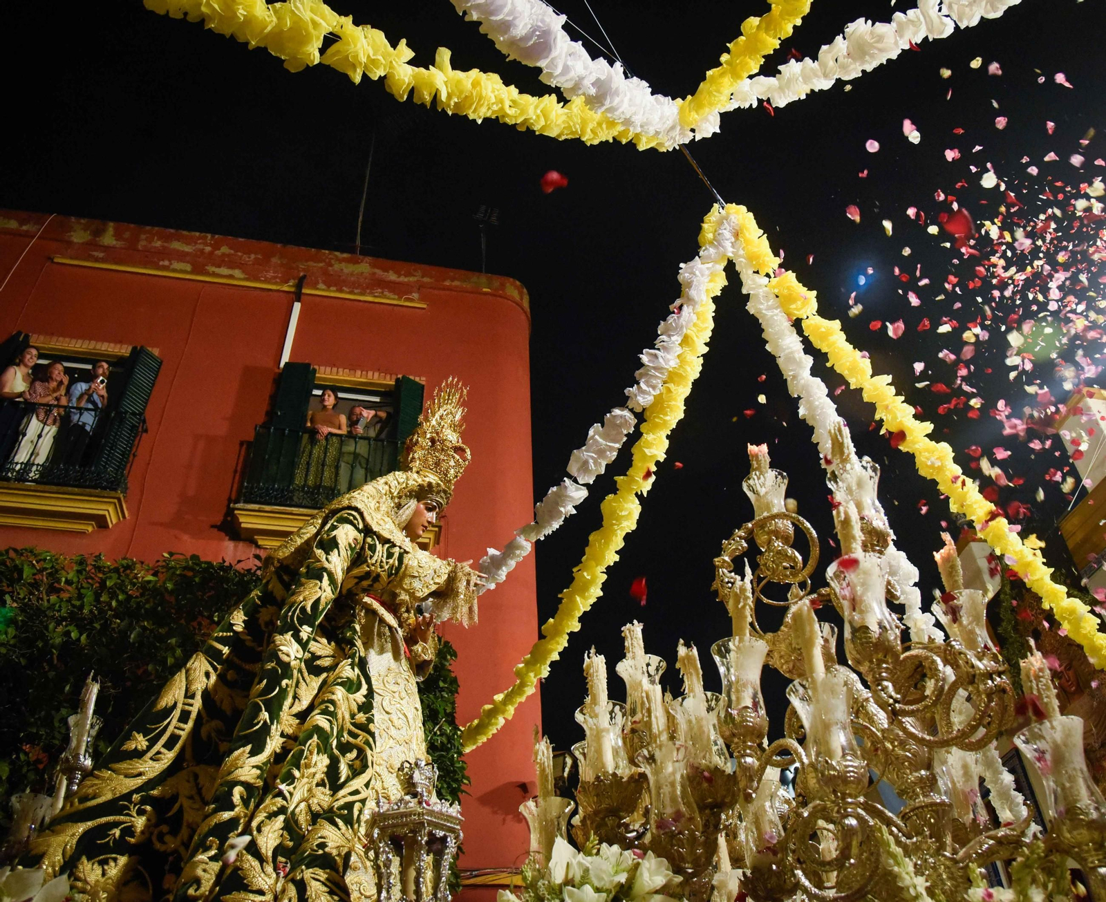 Procesión extraordinaria de la Esperanza de Triana 2025