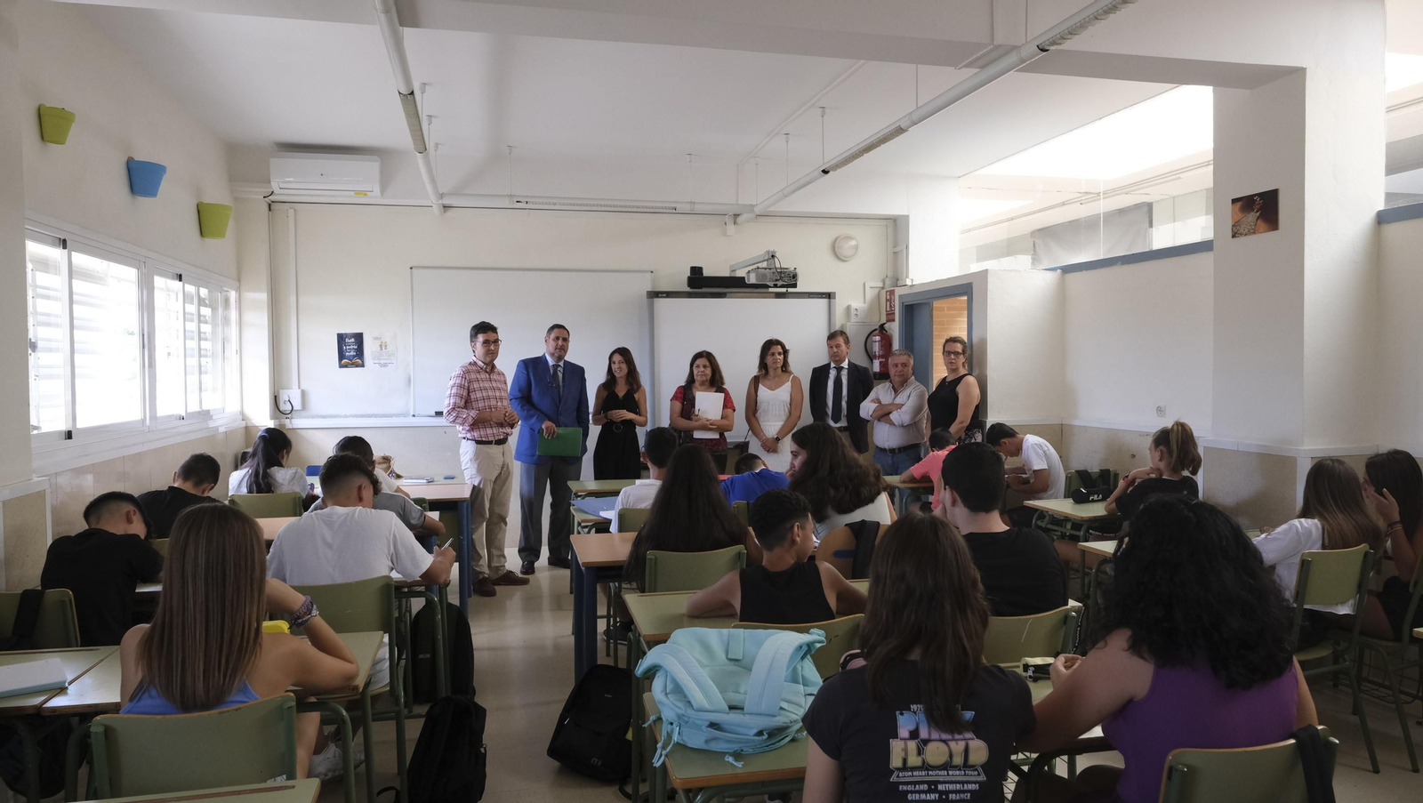 Imágenes del comienzo del nuevo curso de Secundaria en el IES Aurantia de Benahadux