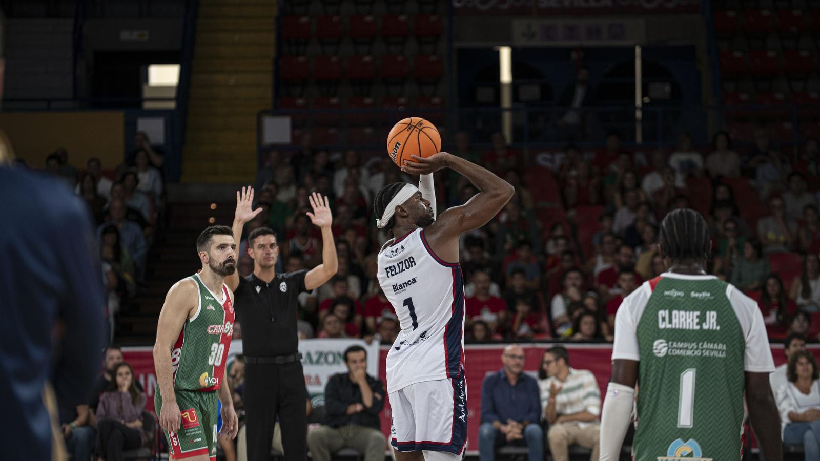 El estadounidense Felizor se estrenó en las filas jiennenses.