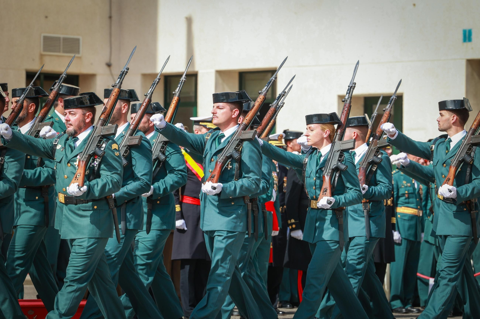 Las imágenes de los actos del Día del Pilar de la Guardia Civil de Cádiz