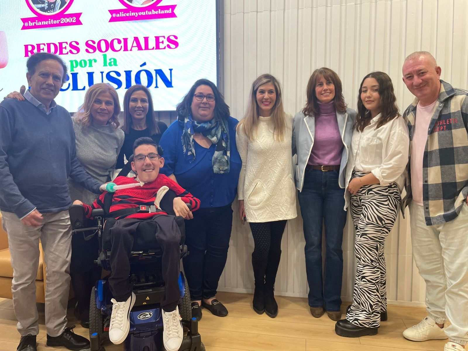 ‘Brianeitor’ y ‘Aliceinyoutuberland', en el coloquio sobre redes sociales e inclusión