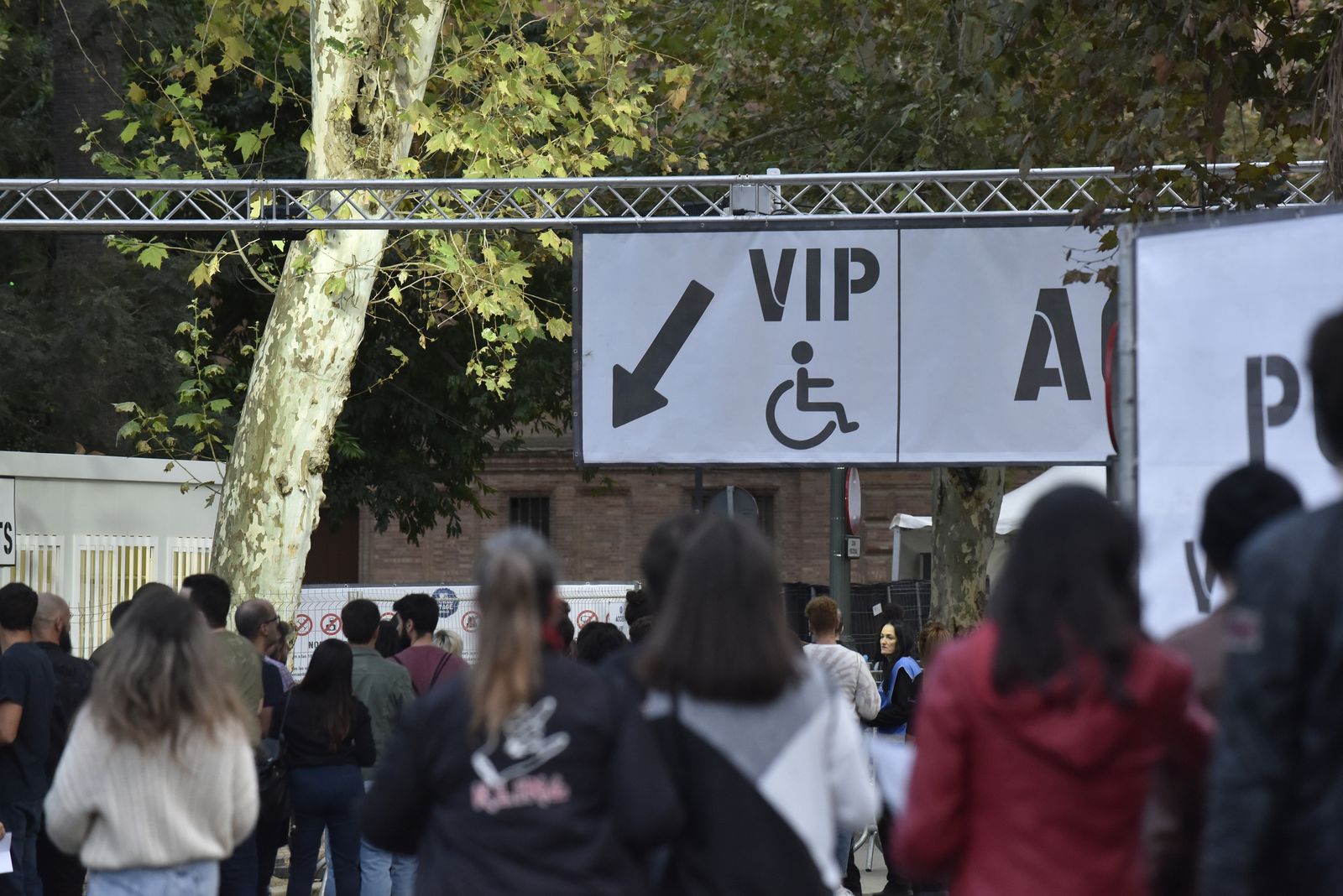 Ambiente en los accesos al concierto de Green Day