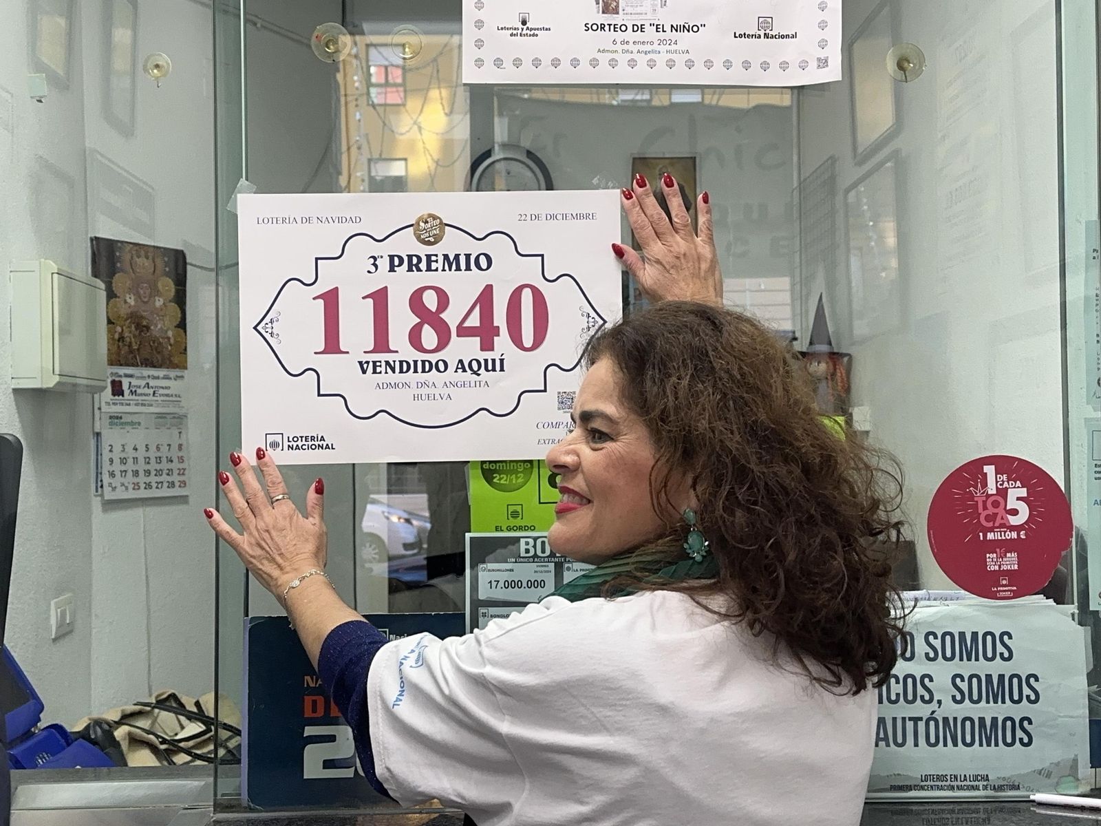 Imágenes de la celebración de los premios de la Lotería de Navidad en Huelva