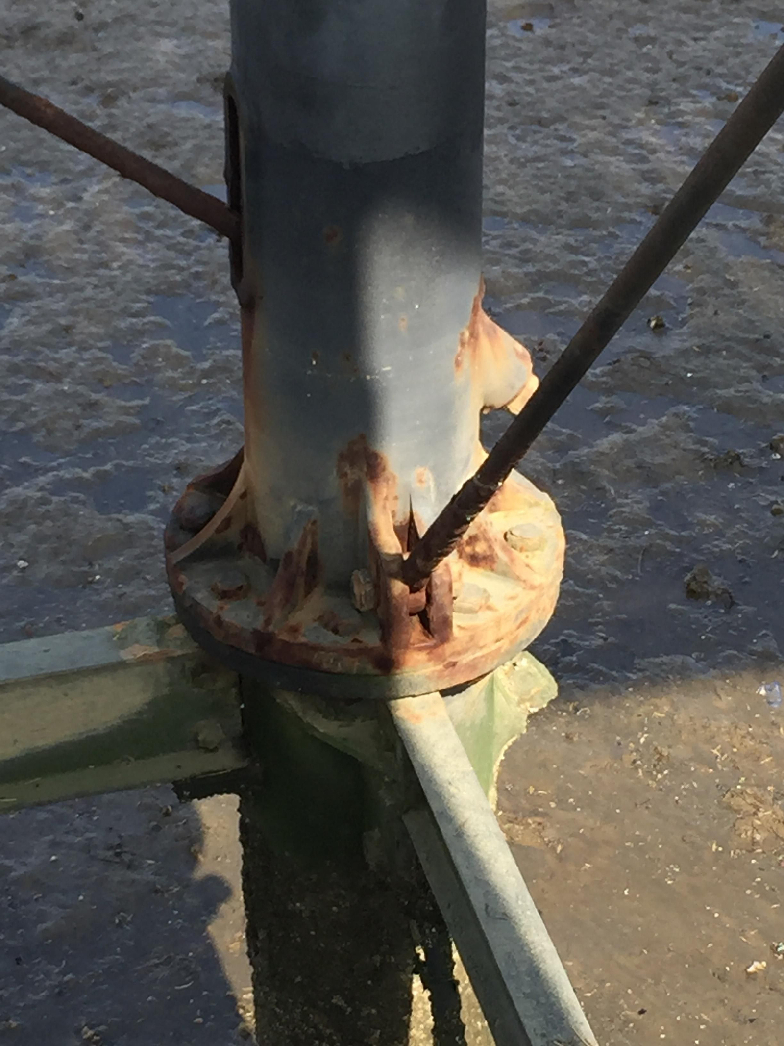 Aspecto de deterioro de uno de los pilotos.