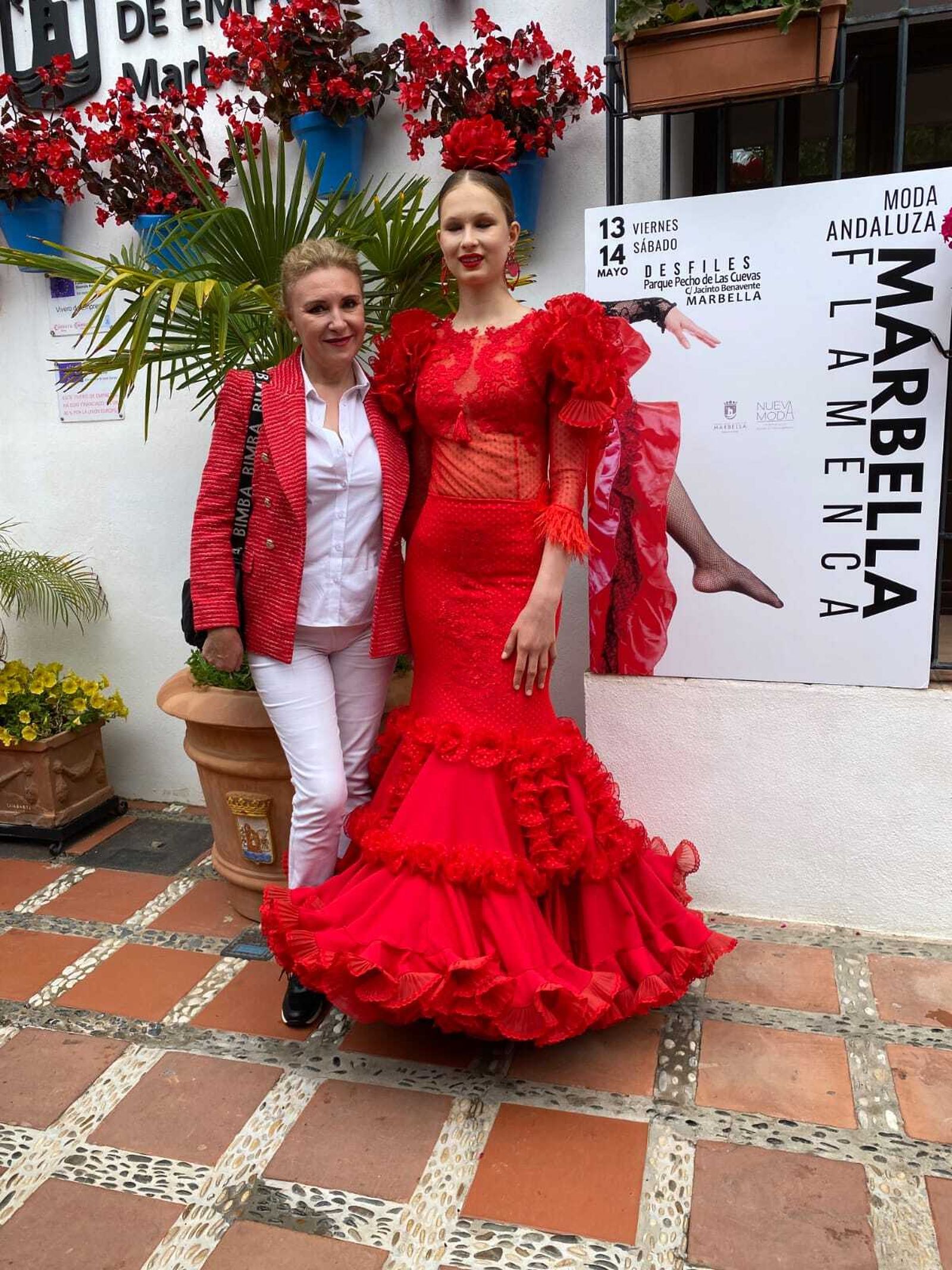 Los diseños de Teressa Ninú Atelier brillan en Sevilla