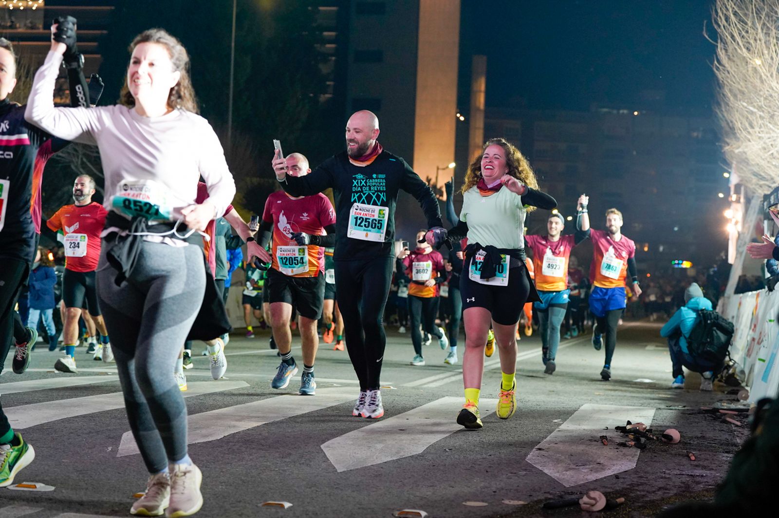 En imágenes: búscate en tu llegada a meta de la Carrera de San Antón 2026 (21)