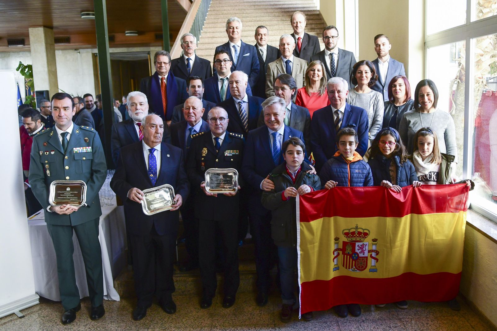 Los galardonados, ayer en la Subdelegación del Gobierno.