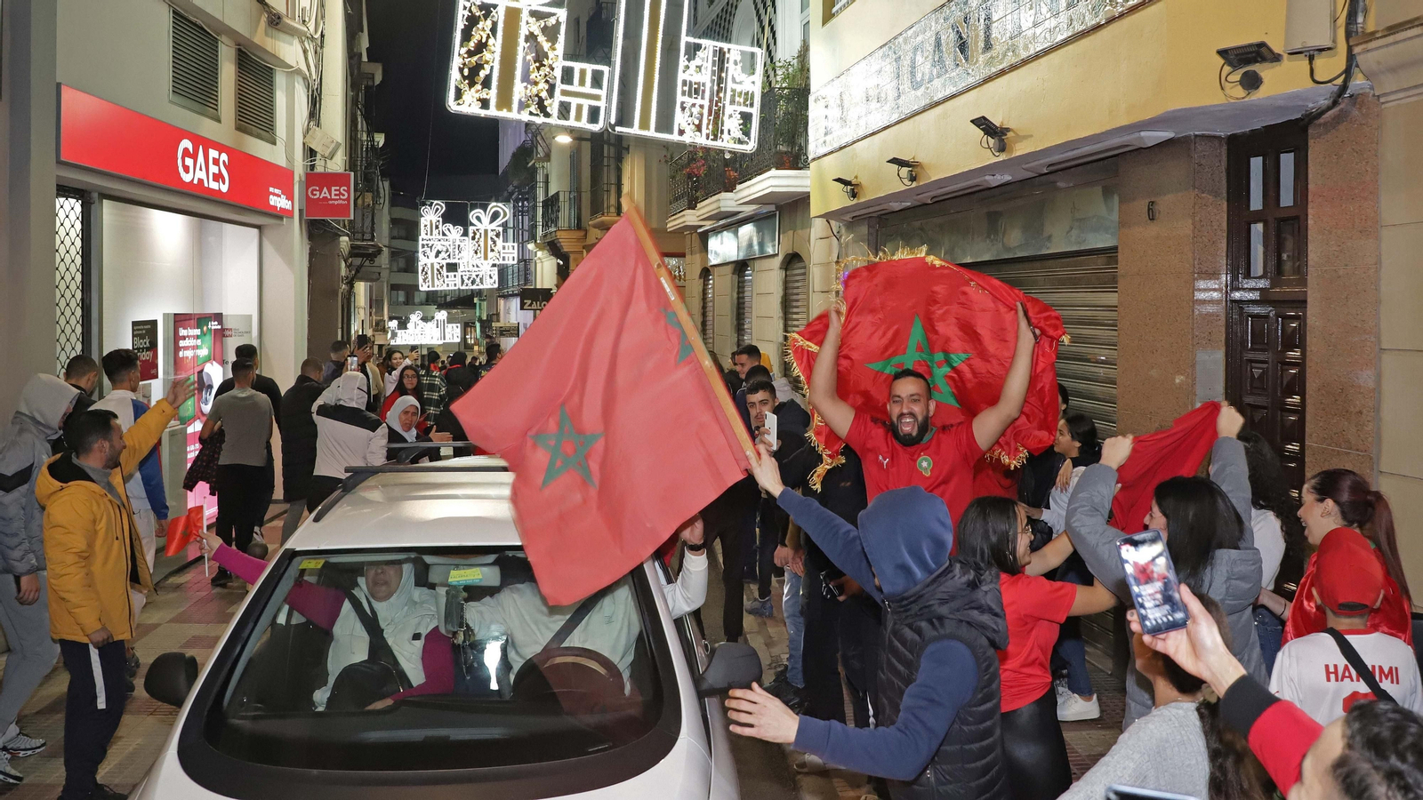 Fotos de la celebración en Algeciras de la victoria de Marruecos sobre España en Qatar