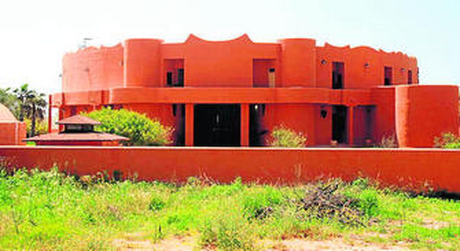 Parte trasera del Hotel Zahora Riad, junto a Trafalgar.