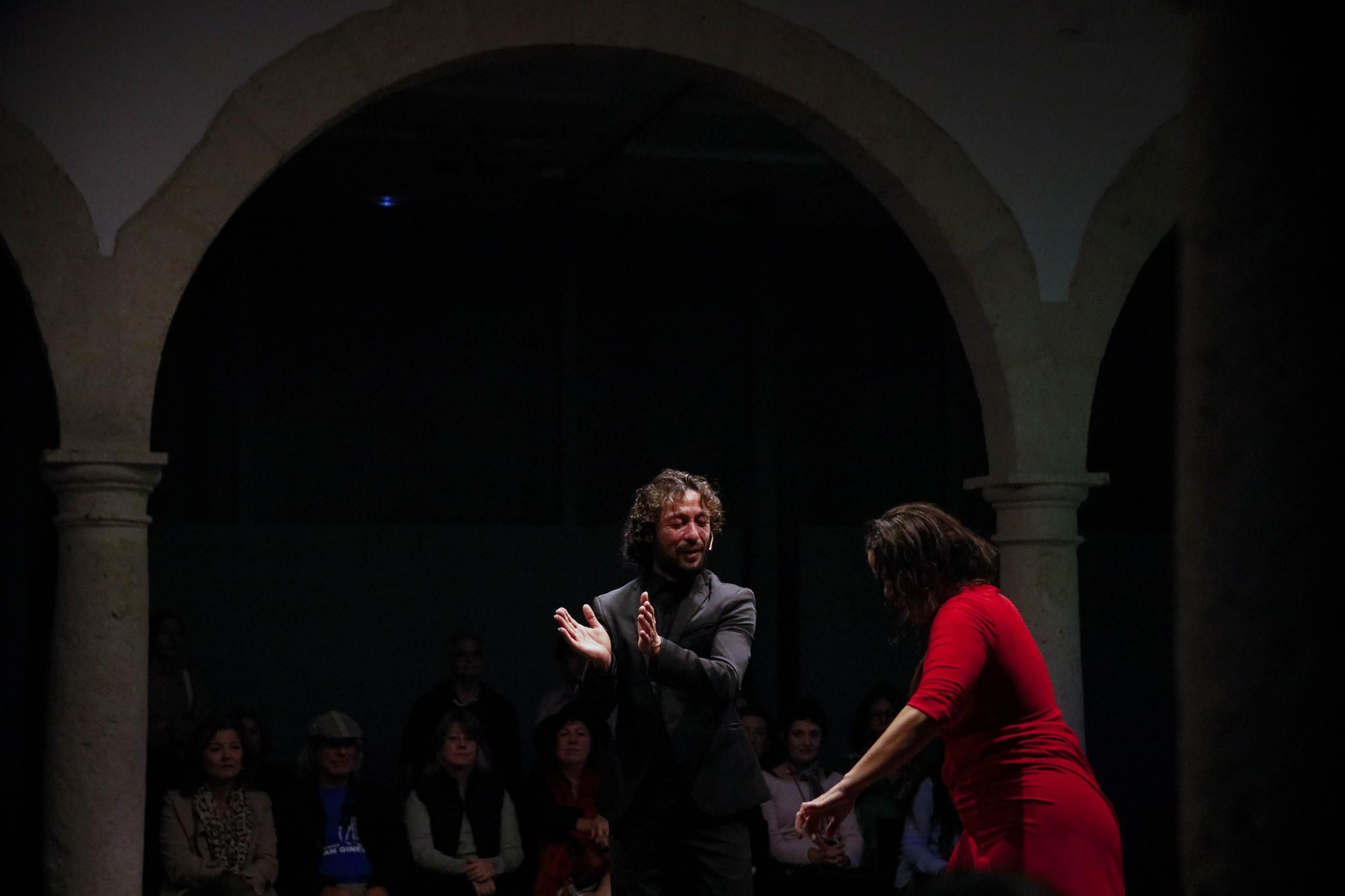 El Centro Andaluz de la Fotografía de Almería presenta el calendario 2025 con la actuación de la bailaora María Moreno, en imágenes