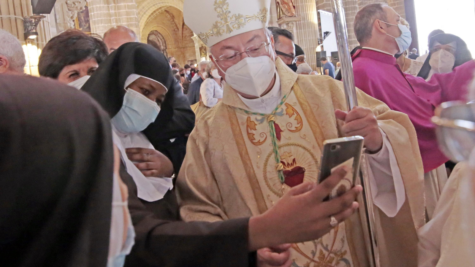 Imágenes de la toma de posesión del obispo de Asidonia Jerez