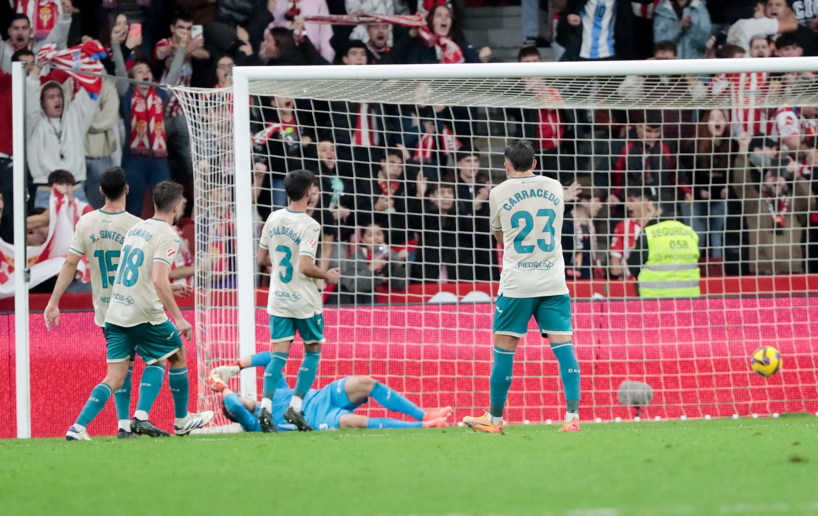 Las mejores fotos del Sporting de Gijón - Córdoba CF en El Molinón