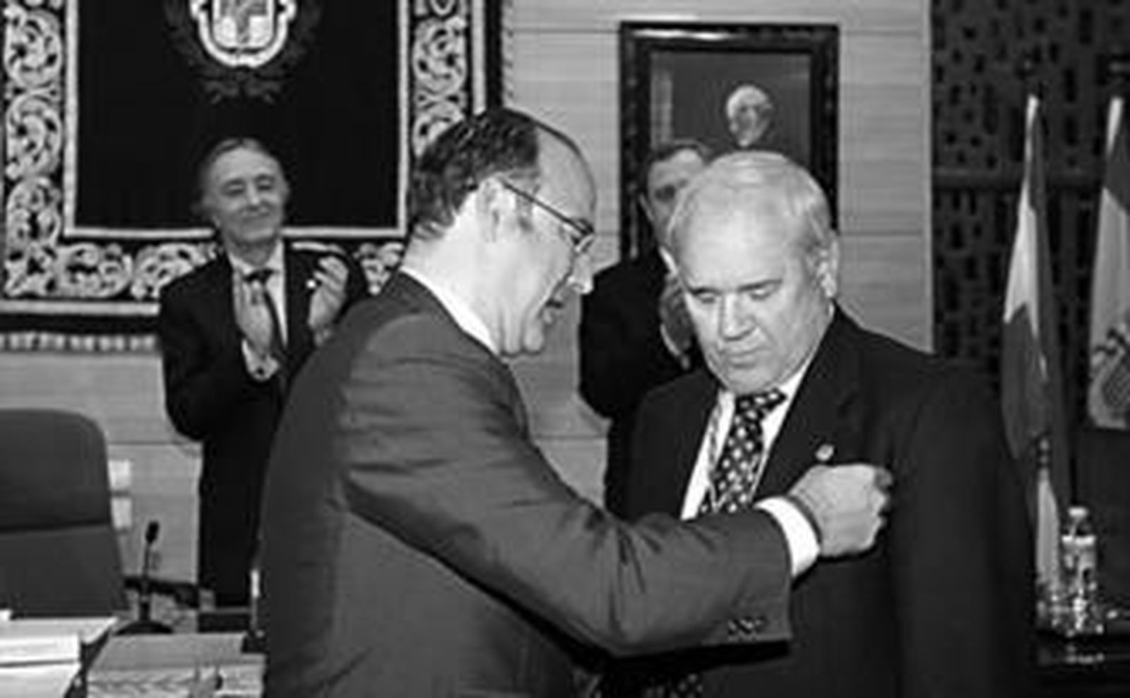 El Colegio de Médicos rinde un sentido homenaje al doctor Ortega Viñolo