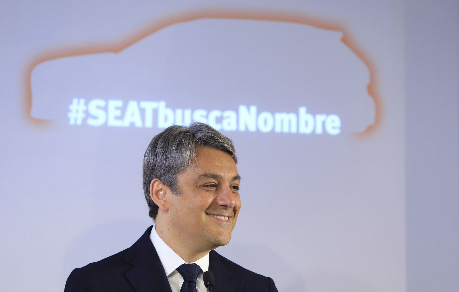 El presidente de Seat presenta la campaña #Seatbuscanombre.