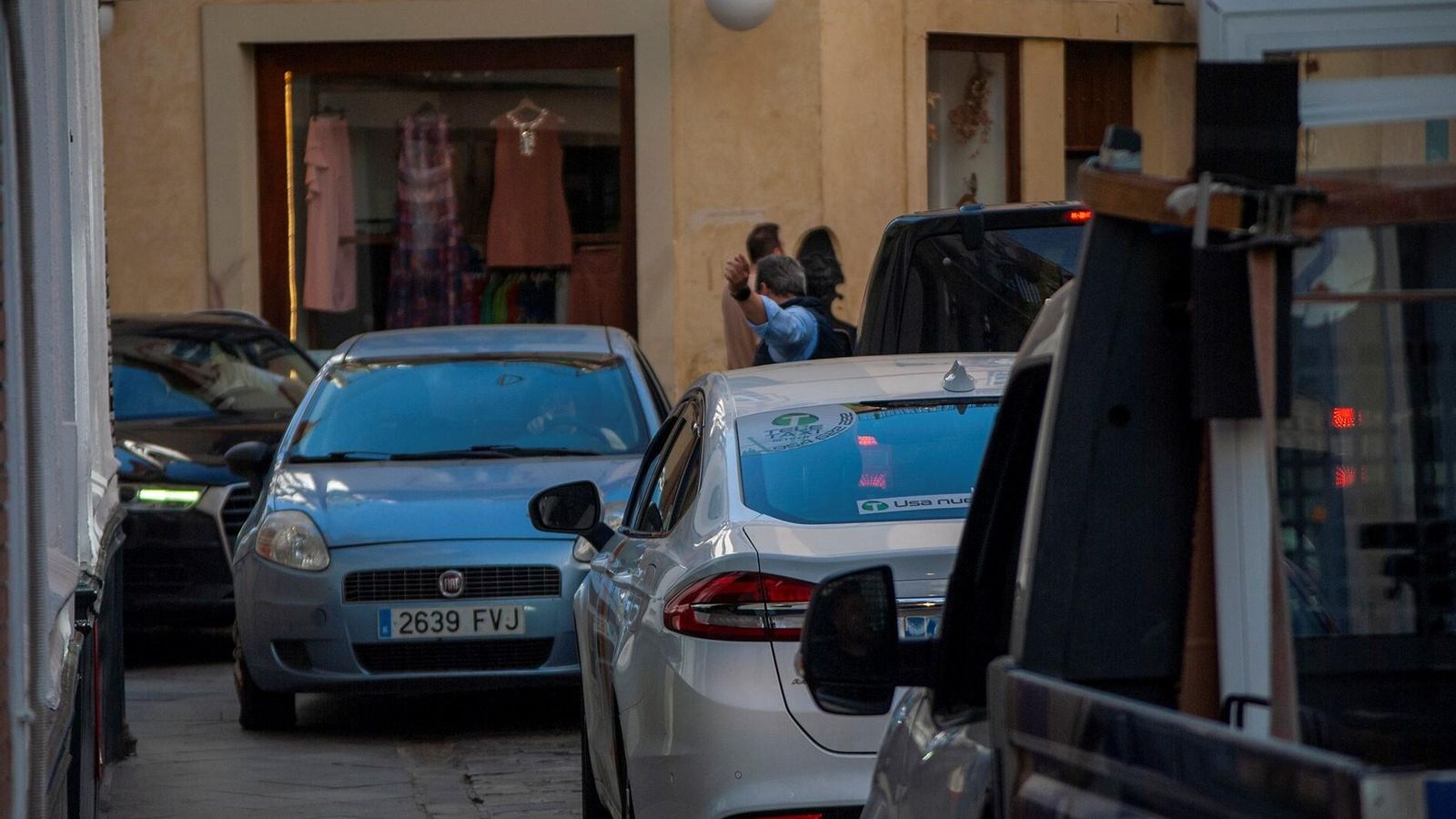 Coches atascados entre las calles Jimios y Harinas.