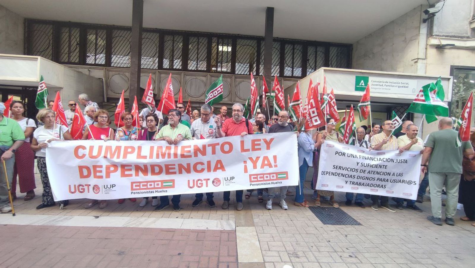 CCOO y UGT denuncian en Huelva el deterioro del sistema de dependencia ...