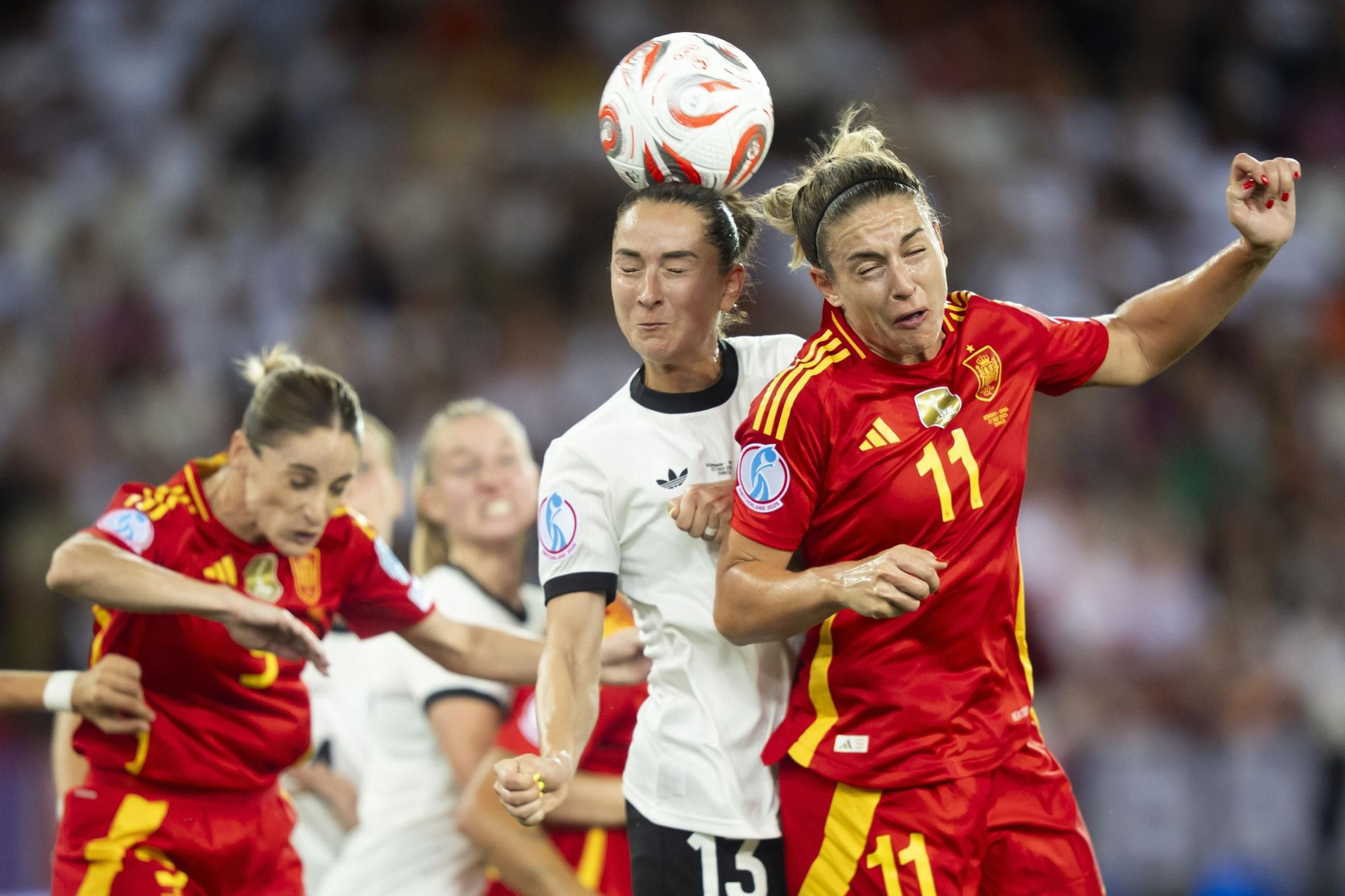 Las mejores imágenes de la semifinal Alemania-España de la Eurocopa femenina